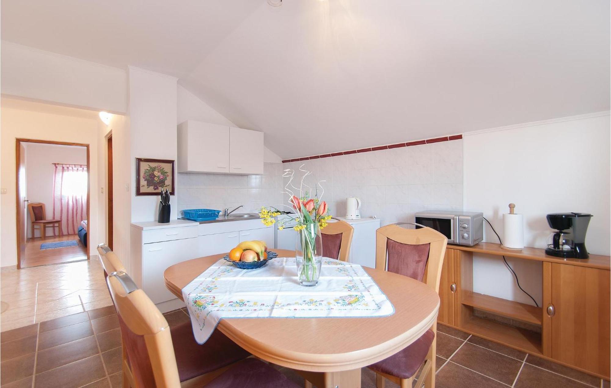Lovely Apartment In Rovinj With Kitchen Exterior photo